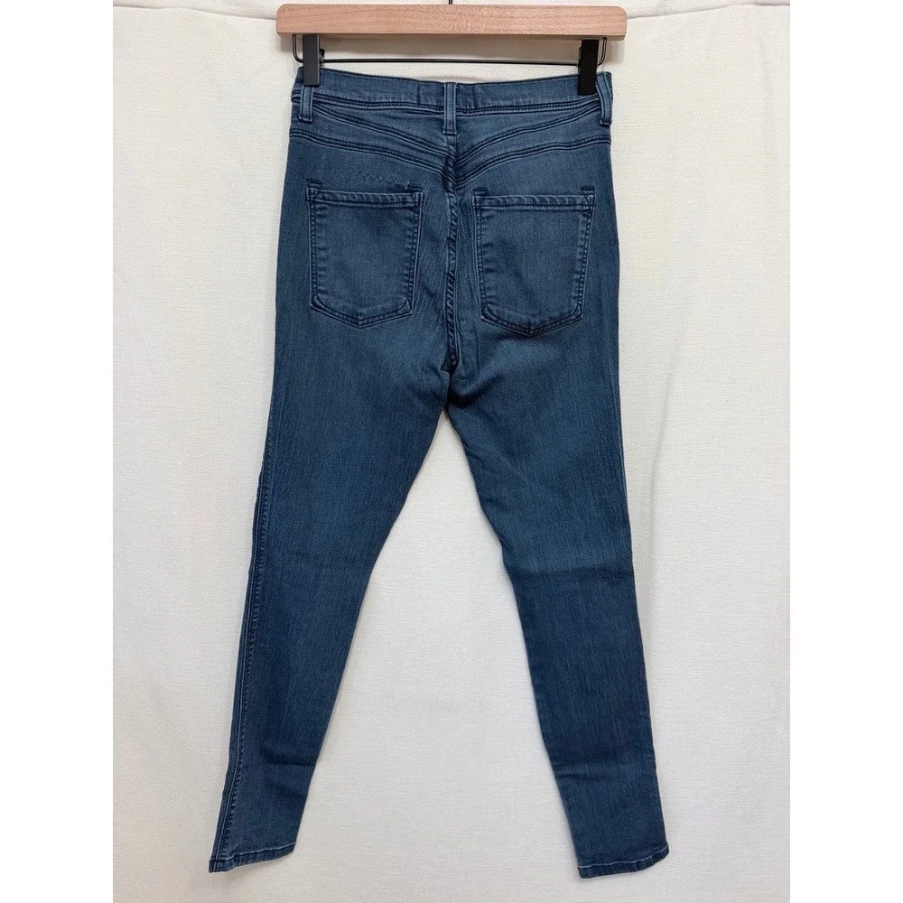 Free People High Rise Skinny Jeans Blue Denim Size 26 Dark Wash V-Yoke Front